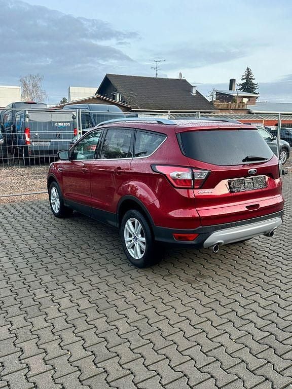 Rot Gebraucht 2019 Ford Kuga Cool & Connect SUV | 16.000 € (Guter Preis) - Bild 1/4