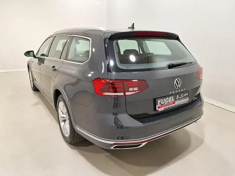 Używany VW Passat Alltrack 200 KM (147 kW) 2021 Szary Kombi