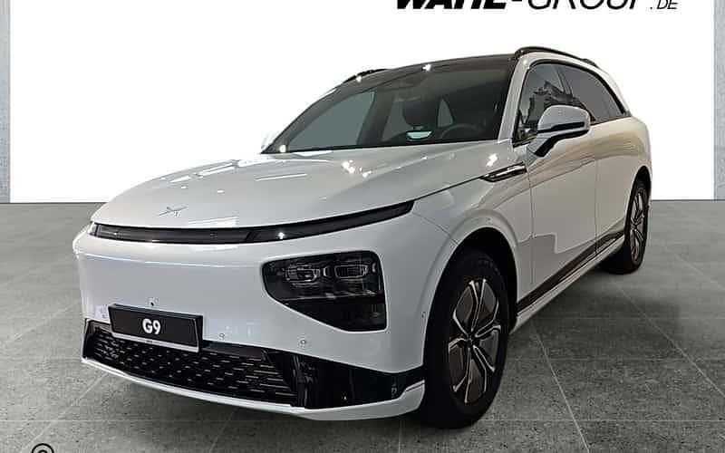 Weiß Gebraucht 2025 XPENG G9 RWD Long Range SUV | 55.890 € (Superpreis) - Bild 1/4
