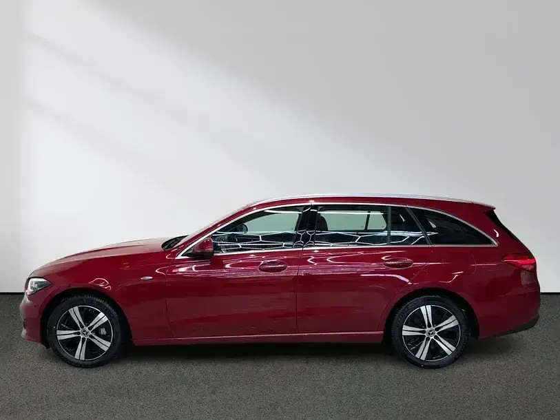Gebraucht Mercedes C300e Avantgarde 204 PS (150 kW) 2025 Manufaktur lack manufaktur pat Kombi