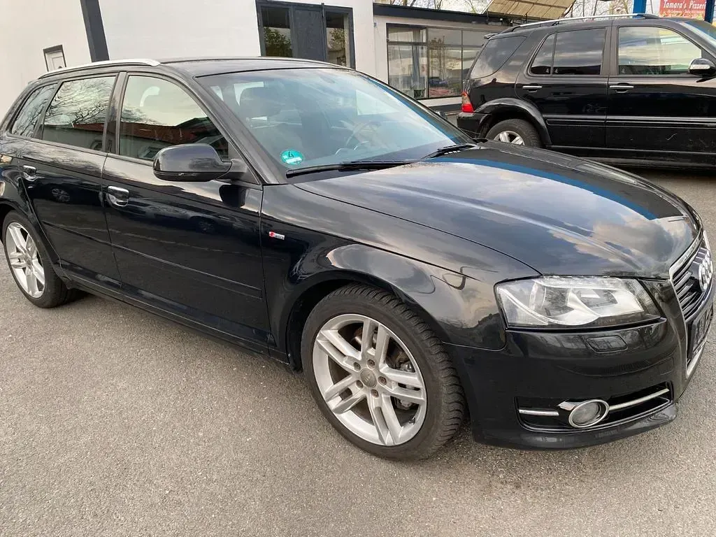 Używany Audi A3 S-Line 125 KM (91 kW) 2012 Czarny Hatchback