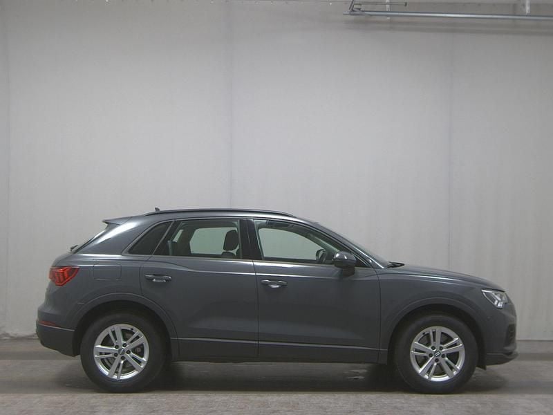 Grau Gebraucht 2020 Audi Q3 Sport SUV | 22.480 € (Superpreis) - Bild 1/4