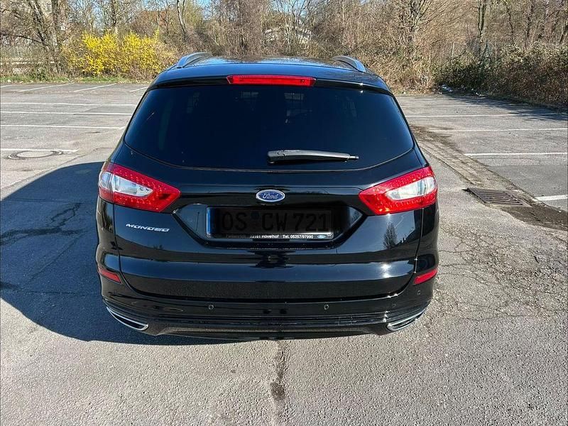 Gebraucht Ford Mondeo Titanium 179 PS (131 kW) 2016 Schwarz Limousine