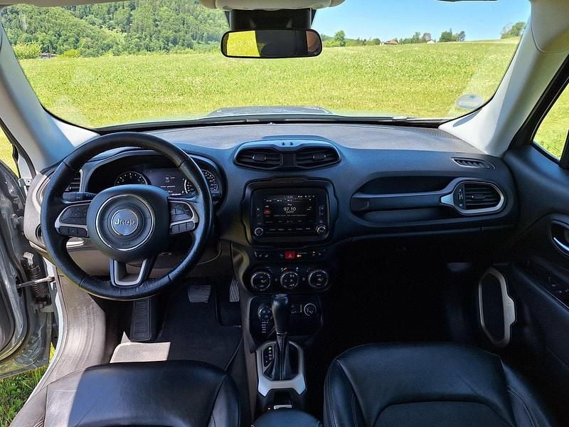 Grau Gebraucht 2017 Jeep Renegade Trailhawk SUV | 13.500 € (Fairer Preis) - Bild 1/4