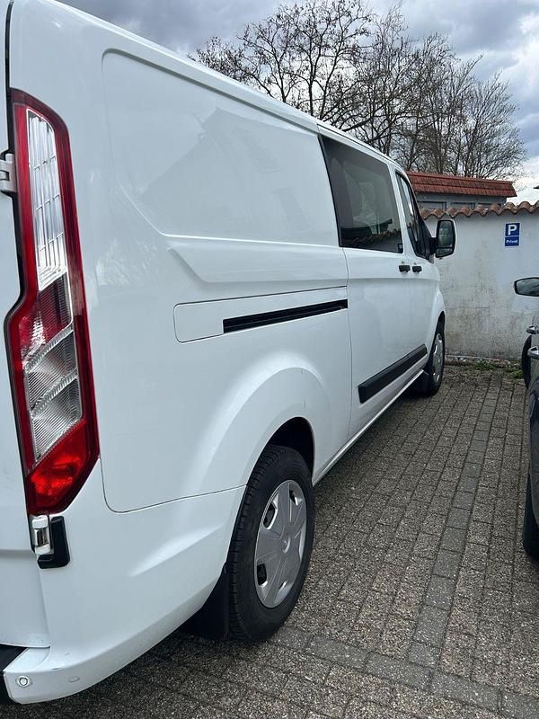 Gebraucht Ford Transit Custom 131 PS (96 kW) 2019 Weiß Kombi