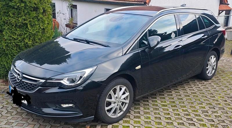 Schwarz Gebraucht 2017 Opel Astra Innovation Kombi | 9.500 € (Guter Preis) - Bild 1/4