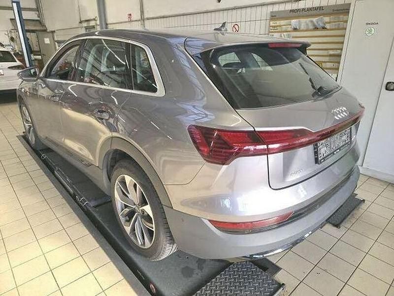 Gebraucht Audi e-tron Ambiente 230 kW (313 PS) 2020 Grau SUV