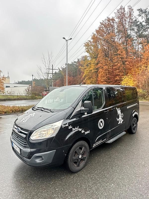 Schwarz Gebraucht 2016 Ford Tourneo Custom Titanium Van | 7.500 € - Bild 1/4