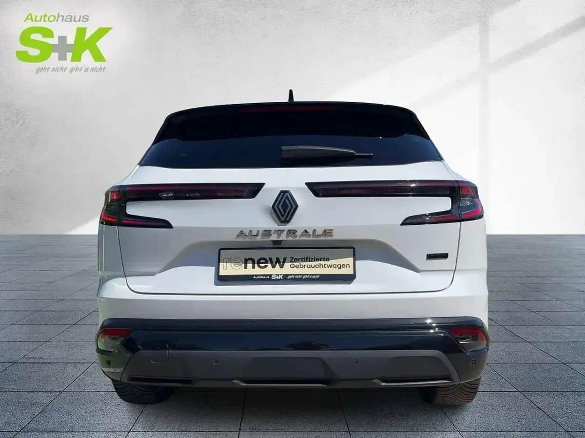Gebraucht Renault Austral Iconic 200 PS (147 kW) 2023 Perlmuttweiß, dach black pear SUV