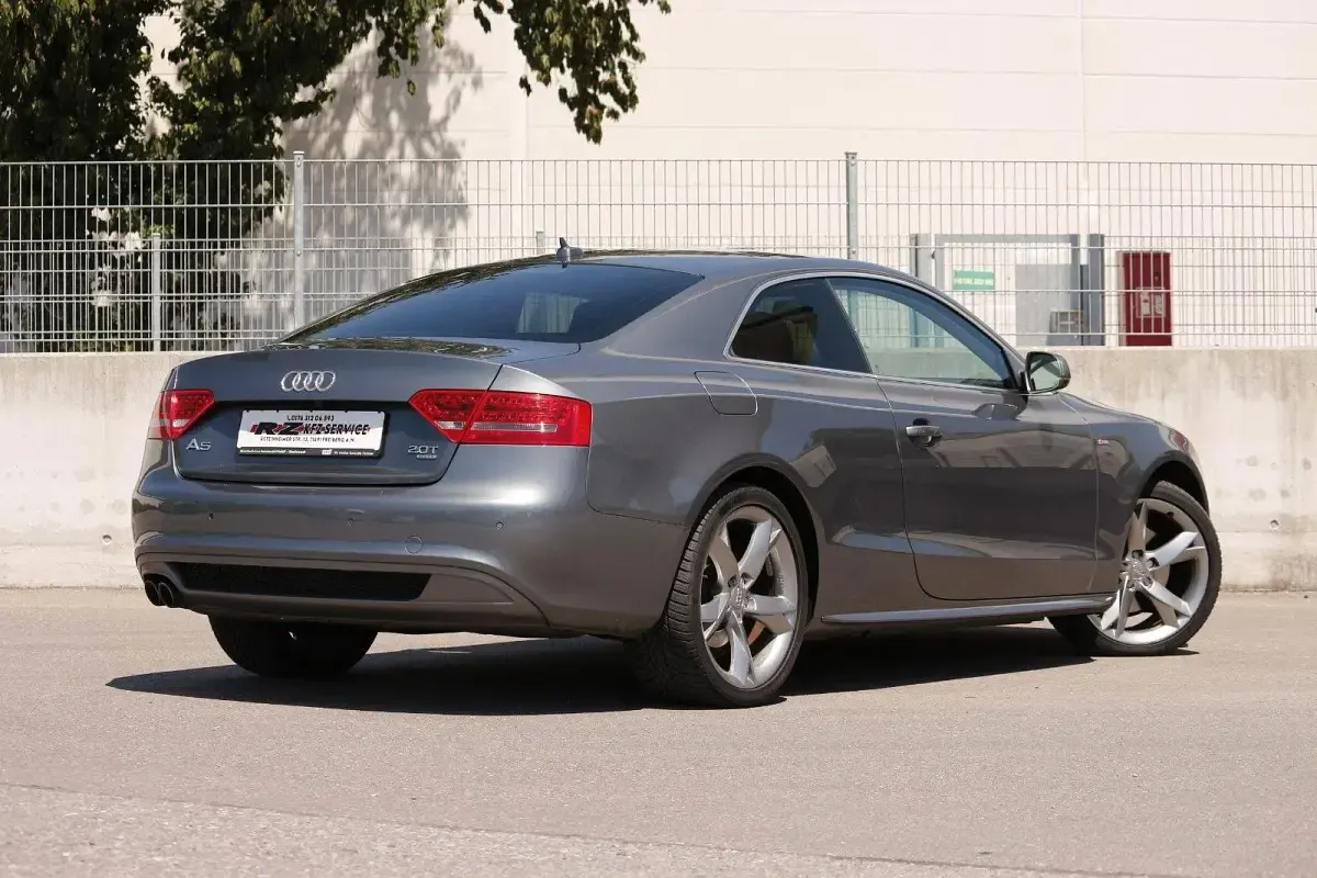 Gebraucht Audi A5 Ambiente 211 PS (155 kW) 2012 Coupé