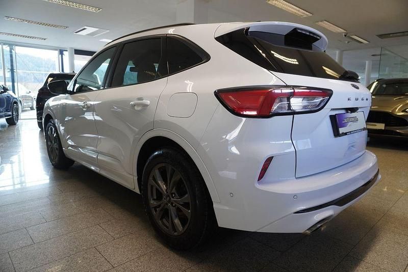 Gebraucht Ford Kuga ST-Line 120 PS (88 kW) 2021 Weiß SUV