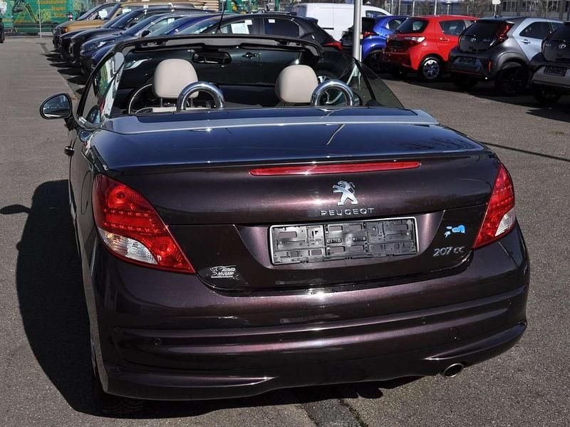 Gebraucht Peugeot 207 CC Allure 120 PS (88 kW) 2013 Schwarz Cabrio