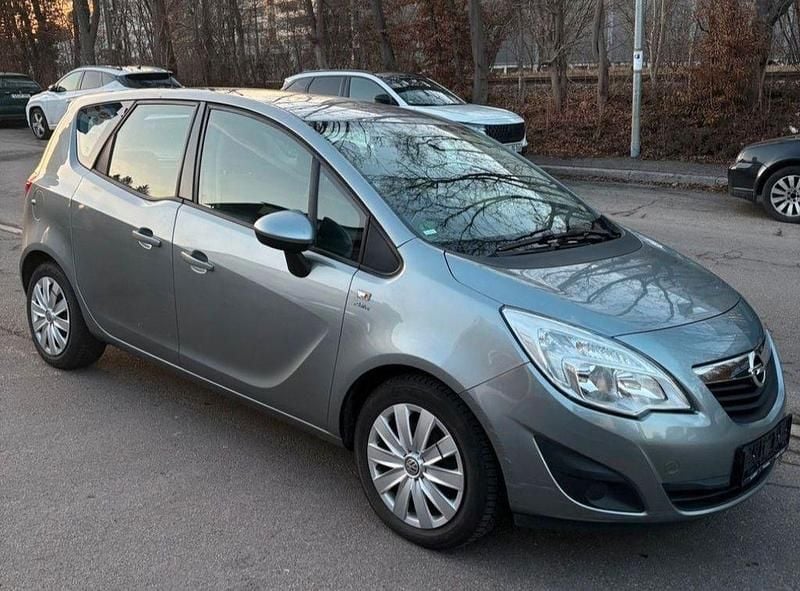 Gebraucht Opel Meriva 140 PS (102 kW) 2013 Silber Van / Kleinbus