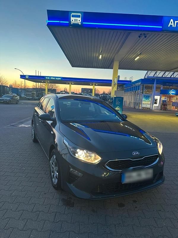 Gebraucht Kia Ceed 120 PS (88 kW) 2019 Kleinwagen