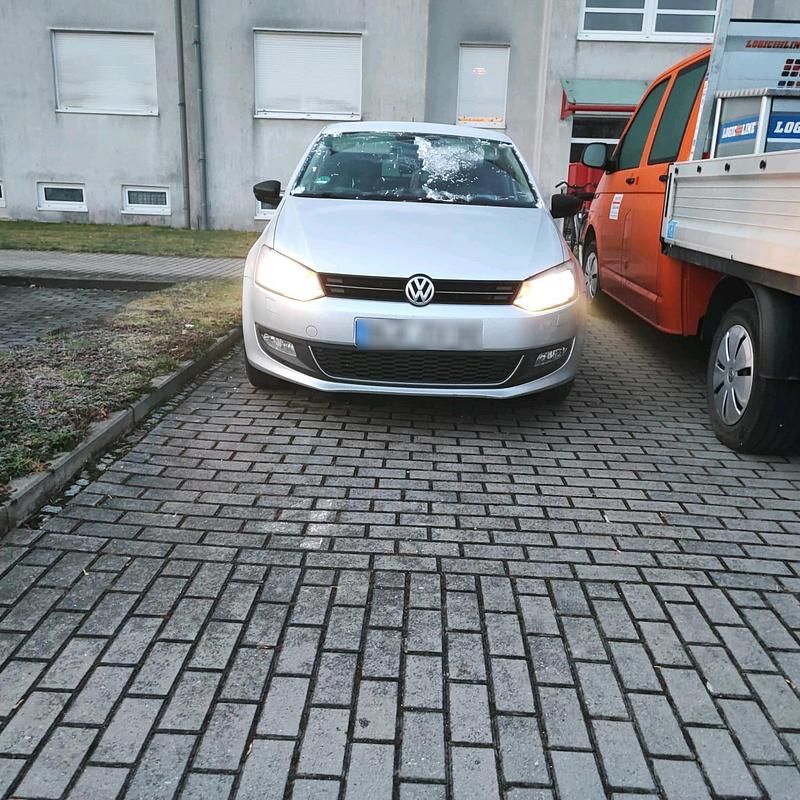 Usado VW Polo 90 HP (66 kW) 2013 Prateado Citadino