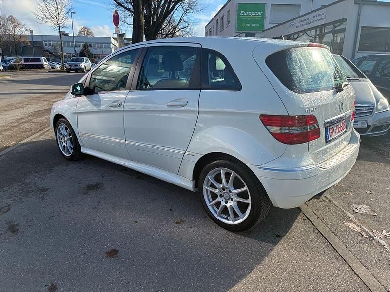 Gebraucht Mercedes B150 Sport 95 PS (69 kW) 2009 Weiß Van / Kleinbus