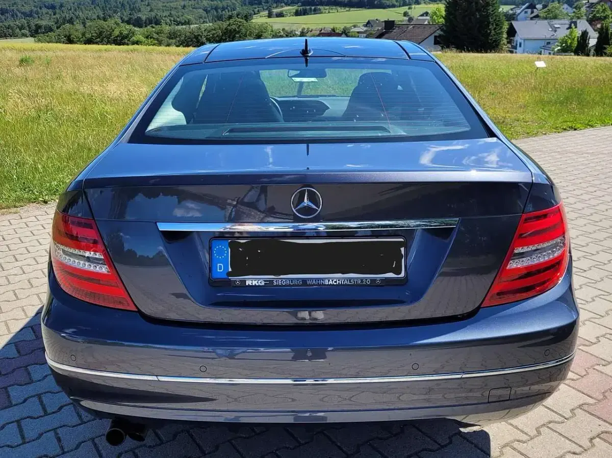 Gebraucht Mercedes C180 156 PS (114 kW) 2012 Grau Coupé