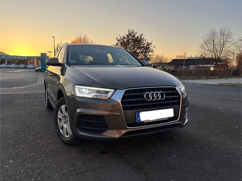 Braun Gebraucht 2016 Audi Q3 Ambiente SUV | 14.650 € (Guter Preis) - Bild 1/4