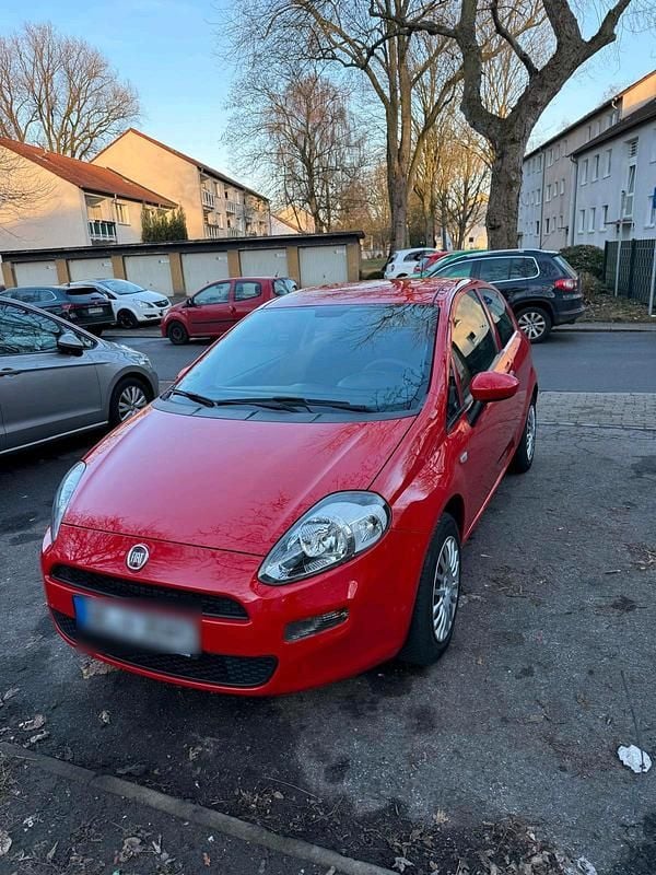 Gebraucht Fiat Punto 69 PS (50 kW) 2015 Rot Kleinwagen
