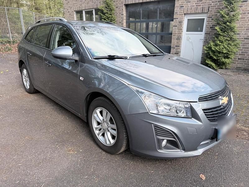 Gebraucht Chevrolet Cruze 131 PS (96 kW) 2012 Grau Kombi