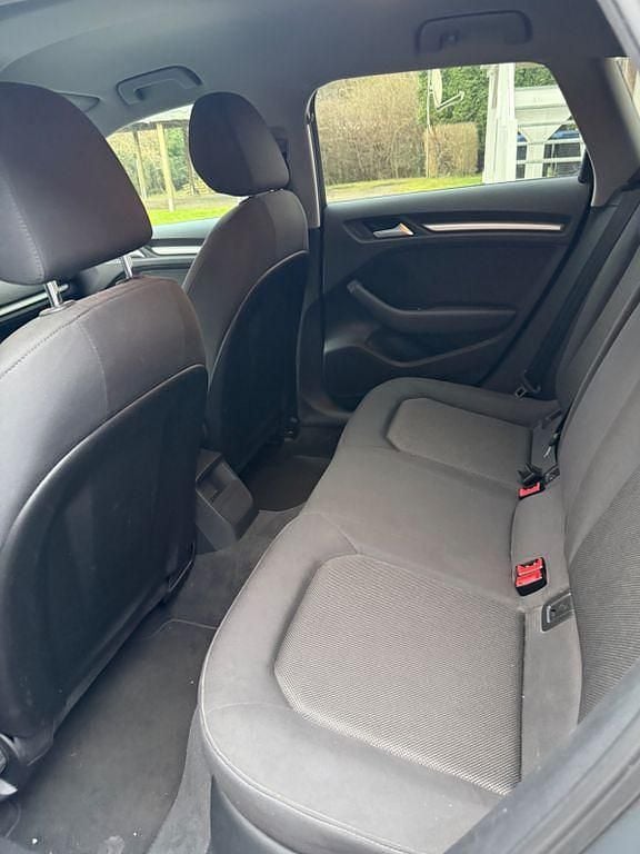 Gebraucht Audi A3 116 PS (85 kW) 2017 Grau Limousine