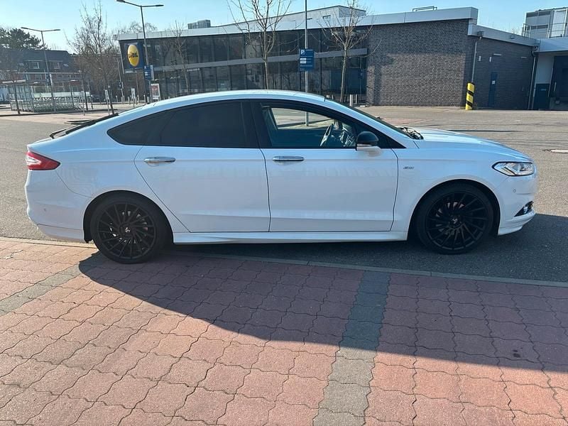 Gebraucht Ford Mondeo ST-Line 160 PS (117 kW) 2017 Weiß Limousine