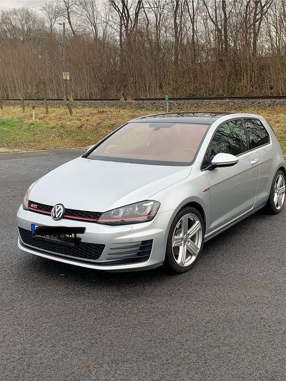 Silber Gebraucht 2014 VW Golf VII GTI Limousine | 12.000 € (Superpreis) - Bild 1/4