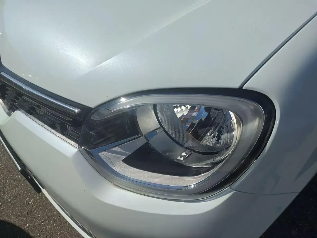 Gebraucht Renault Twingo Urban Night 65 PS (47 kW) 2023 Weiß Kleinwagen
