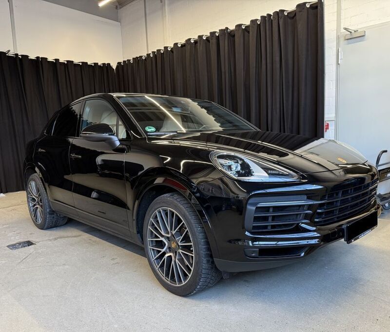 Schwarz Gebraucht 2021 Porsche Cayenne SUV | 79.500 € - Bild 1/3