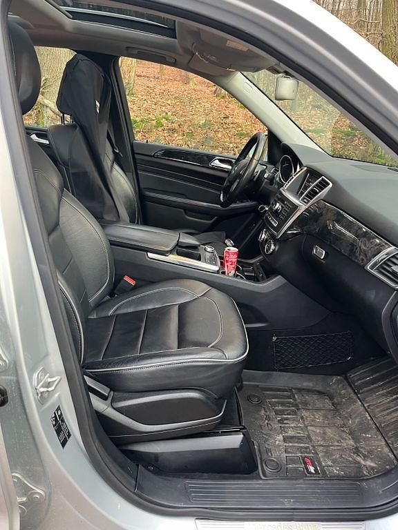 Gebraucht Mercedes ML350 258 PS (189 kW) 2011 Silber SUV