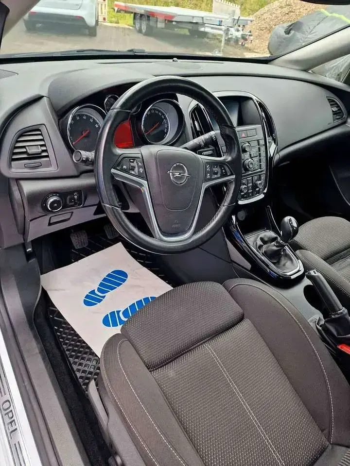 Gebraucht Opel Astra Exklusiv 140 PS (102 kW) 2016 Weiß Kombi