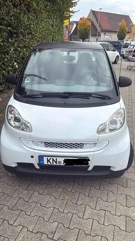 Weiß Gebraucht 2007 Smart ForTwo Coupé Coupé | 3.500 € - Bild 1/4