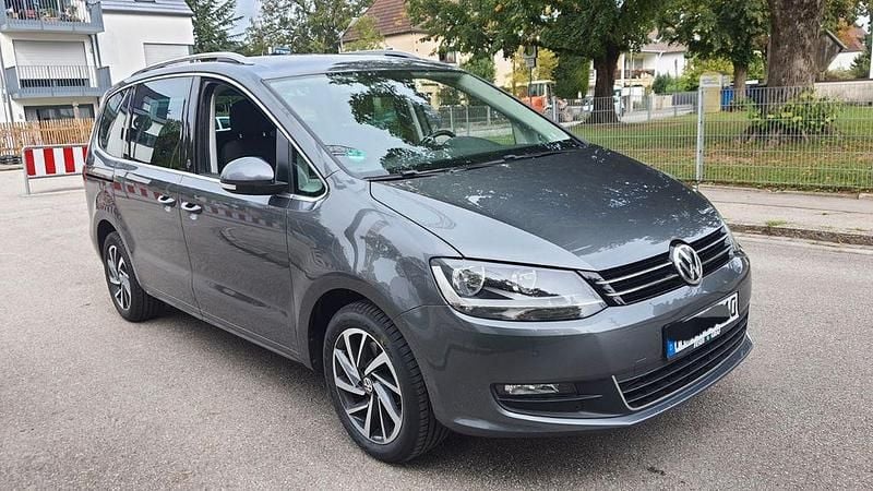 Grau Gebraucht 2017 VW Sharan Sound Van / Kleinbus | 19.500 € (Superpreis) - Bild 1/4
