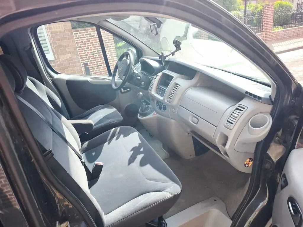 Gebraucht Renault Trafic Black Edition 114 PS (83 kW) 2012 Schwarz Van / Kleinbus