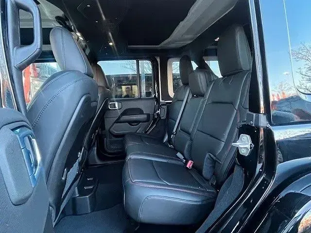 Neu Jeep Wrangler Rubicon 290 PS (213 kW) 2026 Schwarz SUV