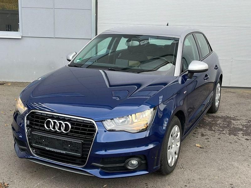 Blau Gebraucht 2014 Audi A1 Sportback Ambition Kleinwagen | 13.990 € (Fairer Preis) - Bild 1/4