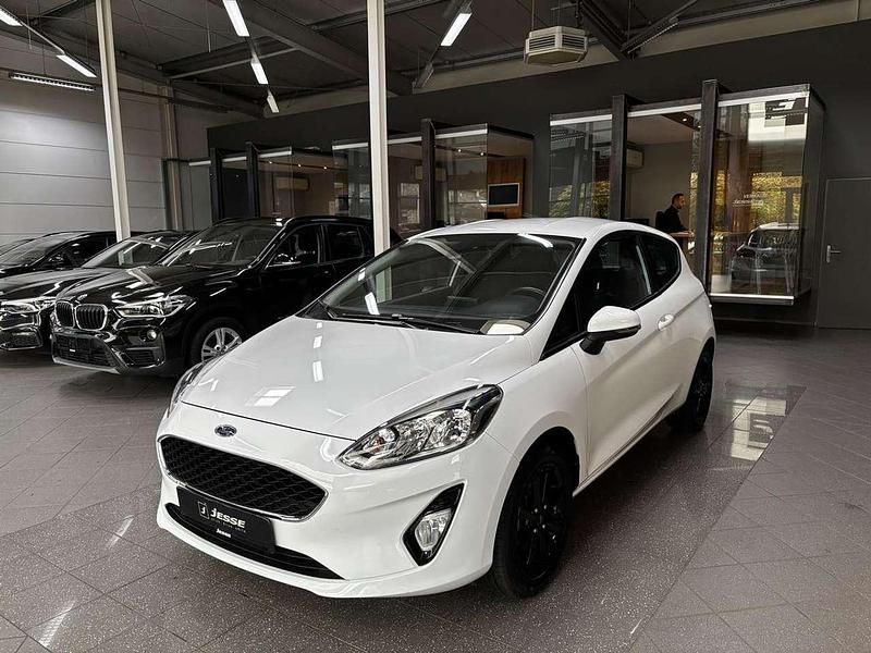 Weiß Gebraucht 2019 Ford Fiesta Cool & Connect Kleinwagen | 8.990 € (Fairer Preis) - Bild 1/4