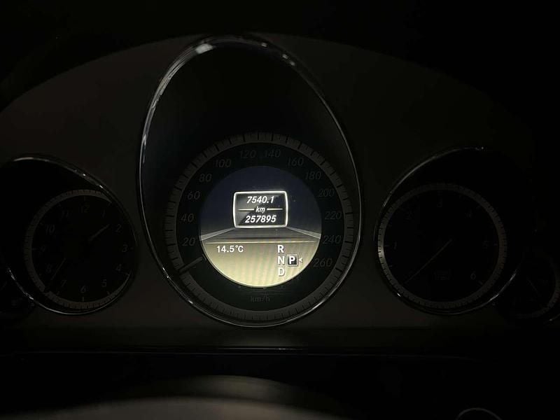 Second-hand Mercedes E300 Avantgarde 231 CP (169 kW) 2011 Break