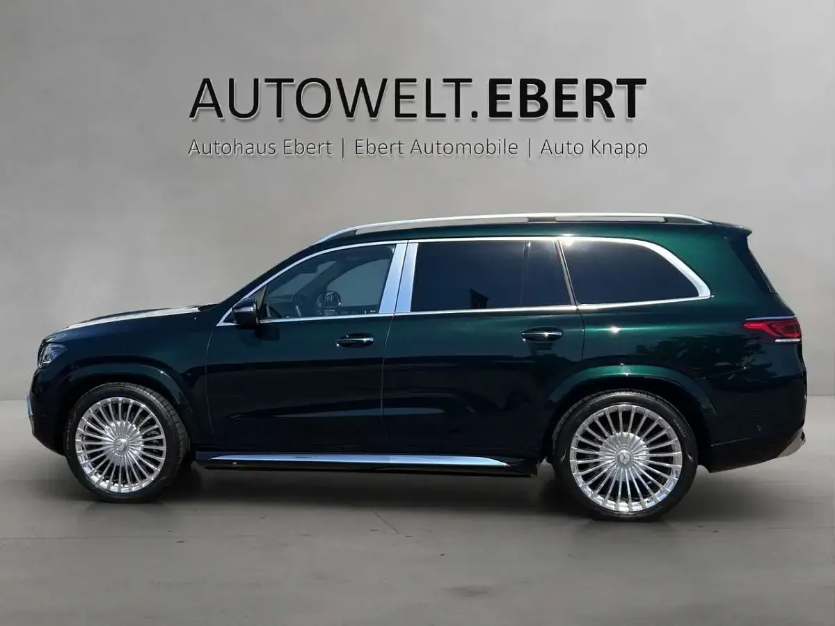 Gebraucht Mercedes GLS600 Maybach 557 PS (409 kW) 2023 Grün SUV