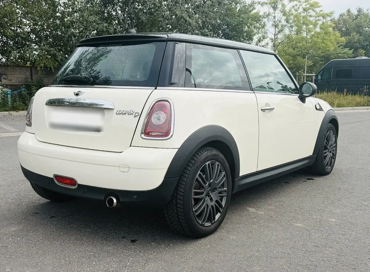 Gebraucht Mini Cooper Coupé 109 PS (80 kW) 2009 Weiß Coupé