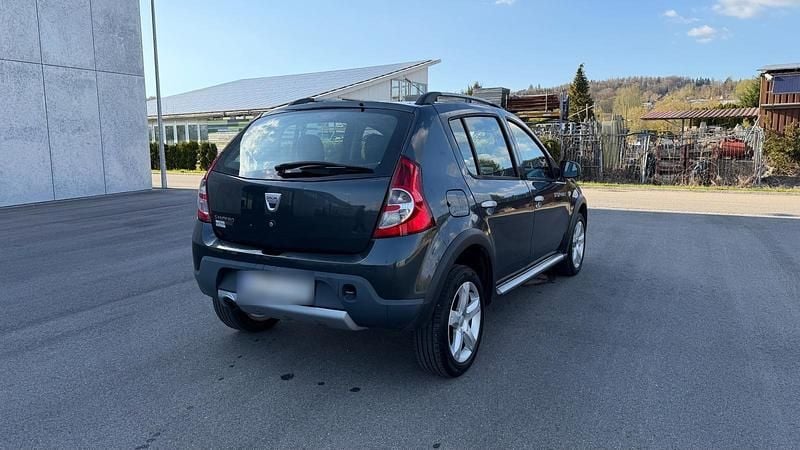 Gebraucht Dacia Sandero Stepway 87 PS (63 kW) 2010 Silber Kleinwagen