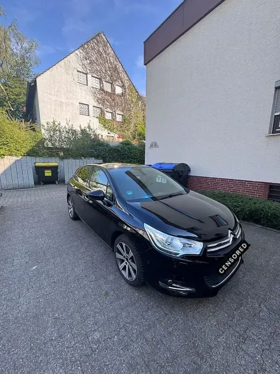 Gebraucht Citroën C4 Shine 120 PS (88 kW) 2016 Schwarz Limousine