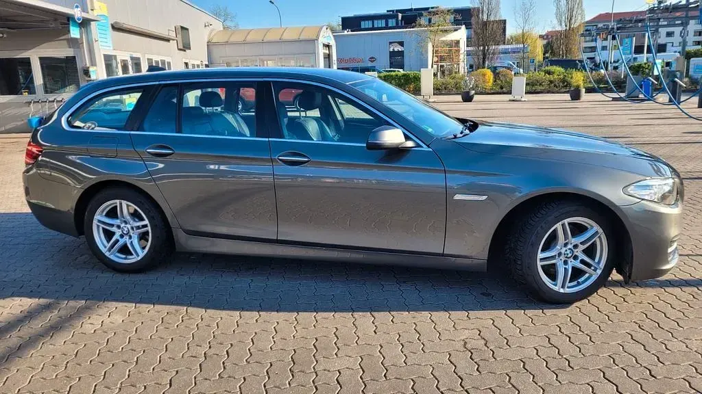 Gebraucht BMW 520 190 PS (139 kW) 2014 Grau Kombi