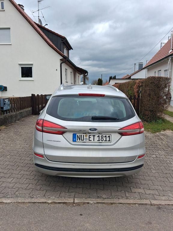 Gebraucht Ford Mondeo Titanium 150 PS (110 kW) 2021 Silber Limousine