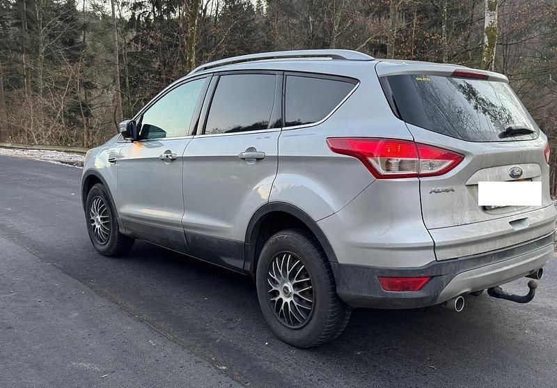 Gebraucht Ford Kuga 163 PS (119 kW) 2013 Silber SUV