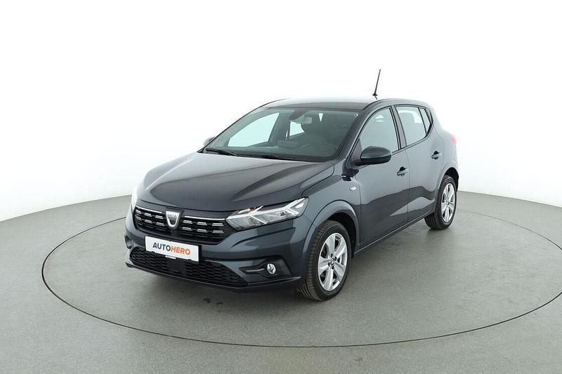 Grau Gebraucht 2021 Dacia Sandero Comfort Kleinwagen | 13.700 € (Fairer Preis) - Bild 1/3