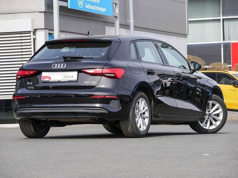 Gebraucht Audi A3 116 PS (85 kW) 2023 Schwarz Limousine