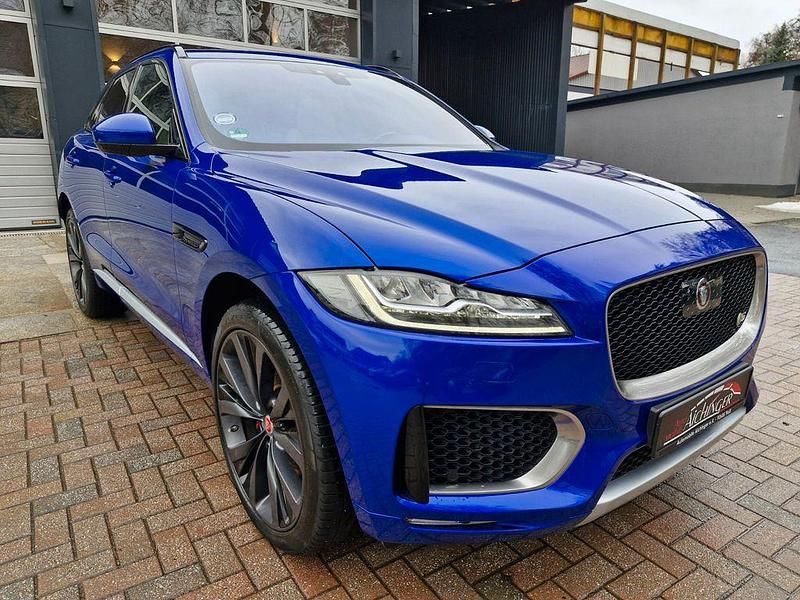 Gebraucht Jaguar F-Pace First Edition 300 PS (220 kW) 2016 Blau SUV
