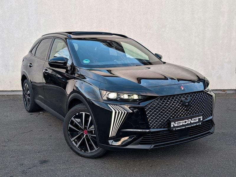 Schwarz Gebraucht 2023 DS Automobiles DS7 Crossback SUV | 28.995 € (Guter Preis) - Bild 1/4
