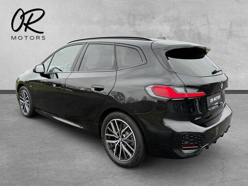Gebraucht BMW 223 Active Tourer M Sport 218 PS (160 kW) 2024 Schwarz Van / Kleinbus